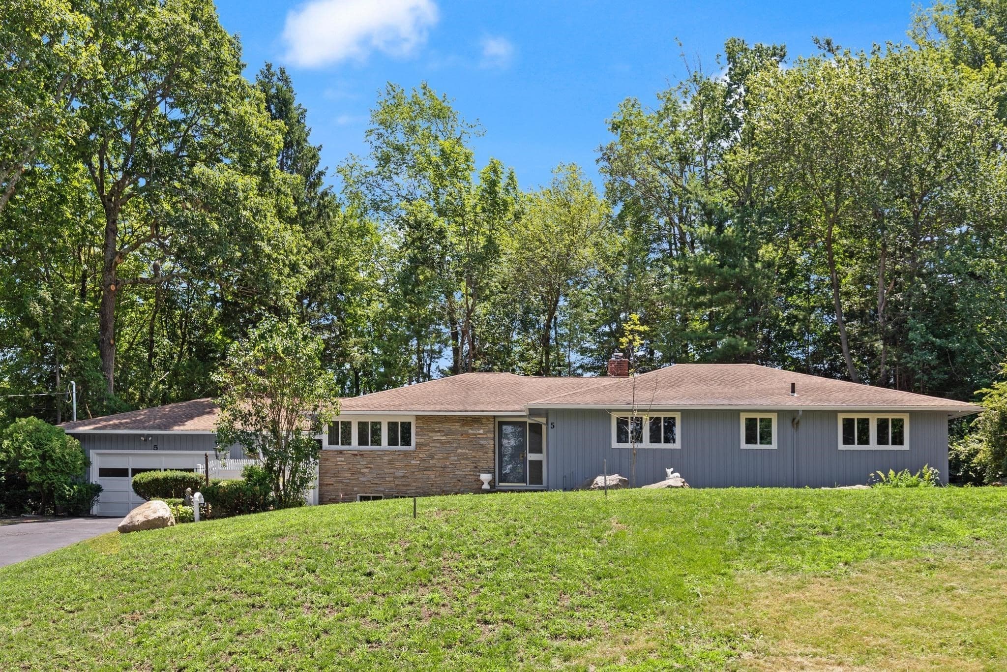 Single Family Residence at 5 Woodland Drive, Paxton MA 01612, Paxton, photo 3 of 40