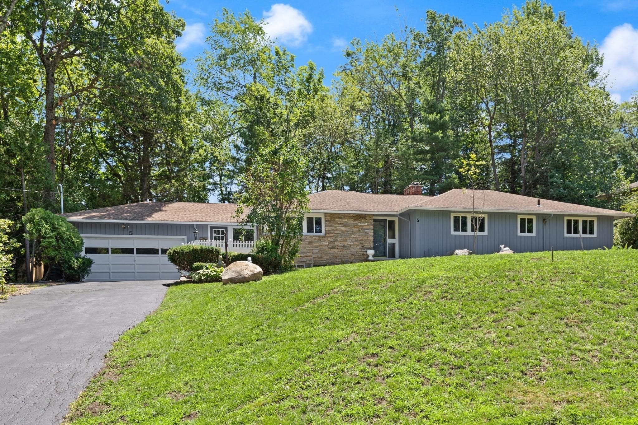 Single Family Residence at 5 Woodland Drive, Paxton MA 01612, Paxton, photo 5 of 40