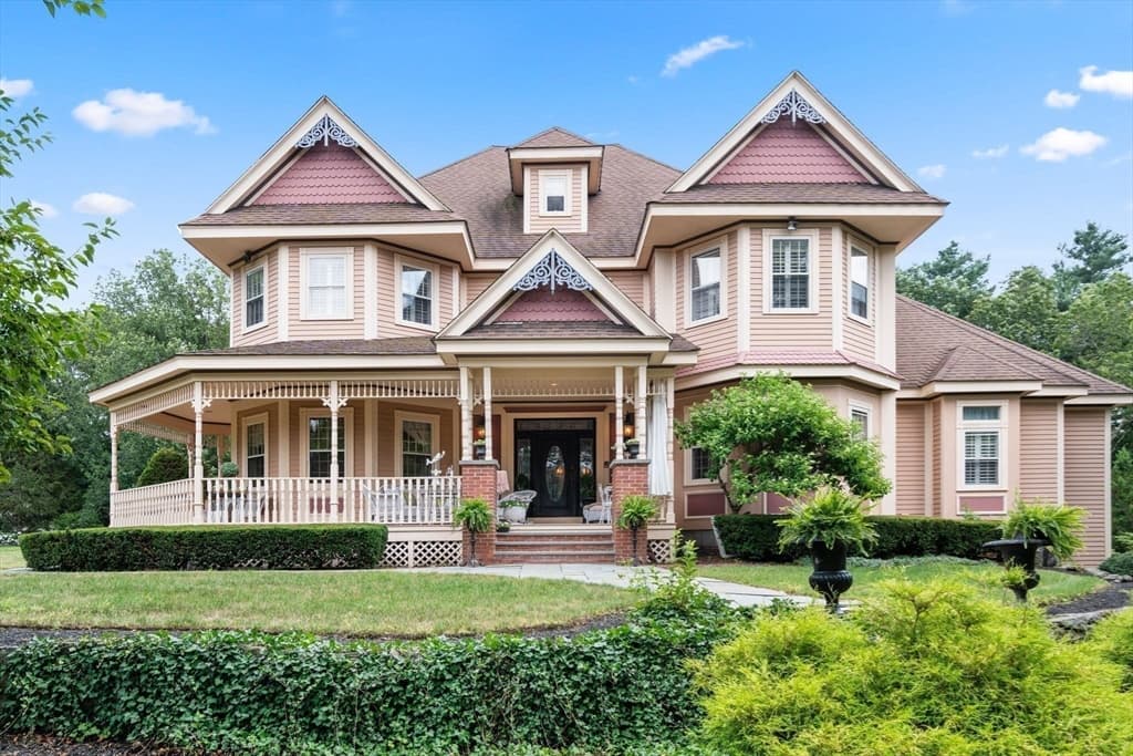 2 Country Way, Hopkinton MA 01748