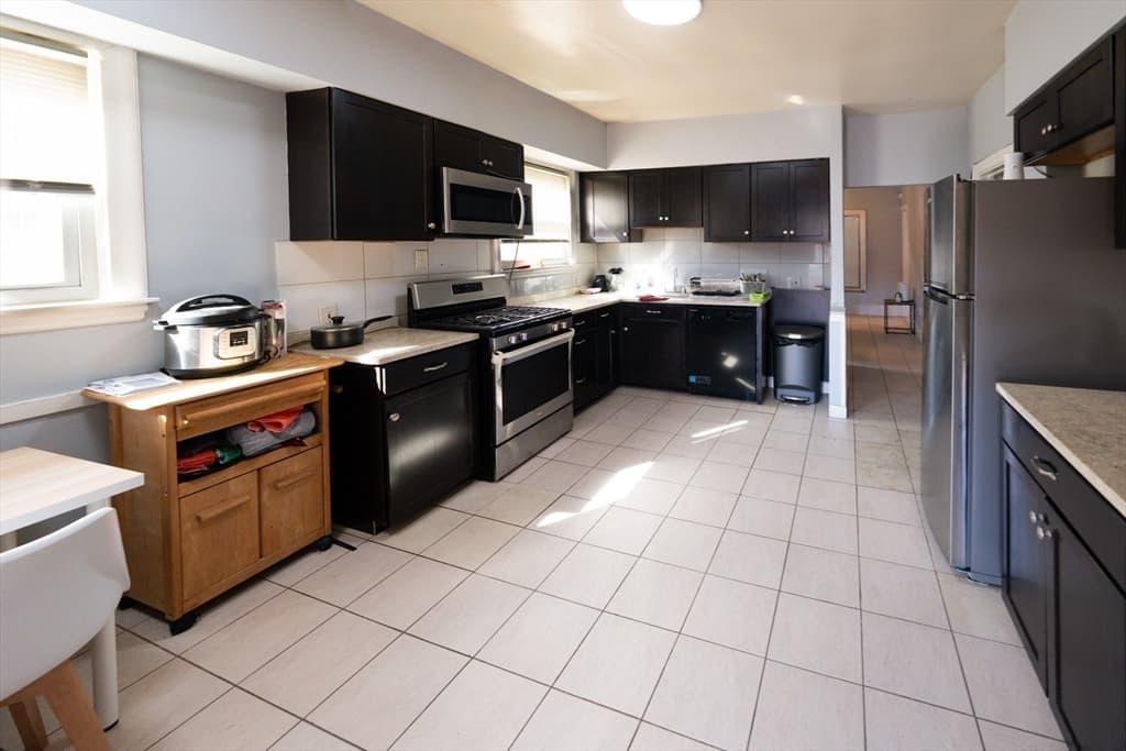 27 Wave Ave # C, Revere MA 02151 photo 9