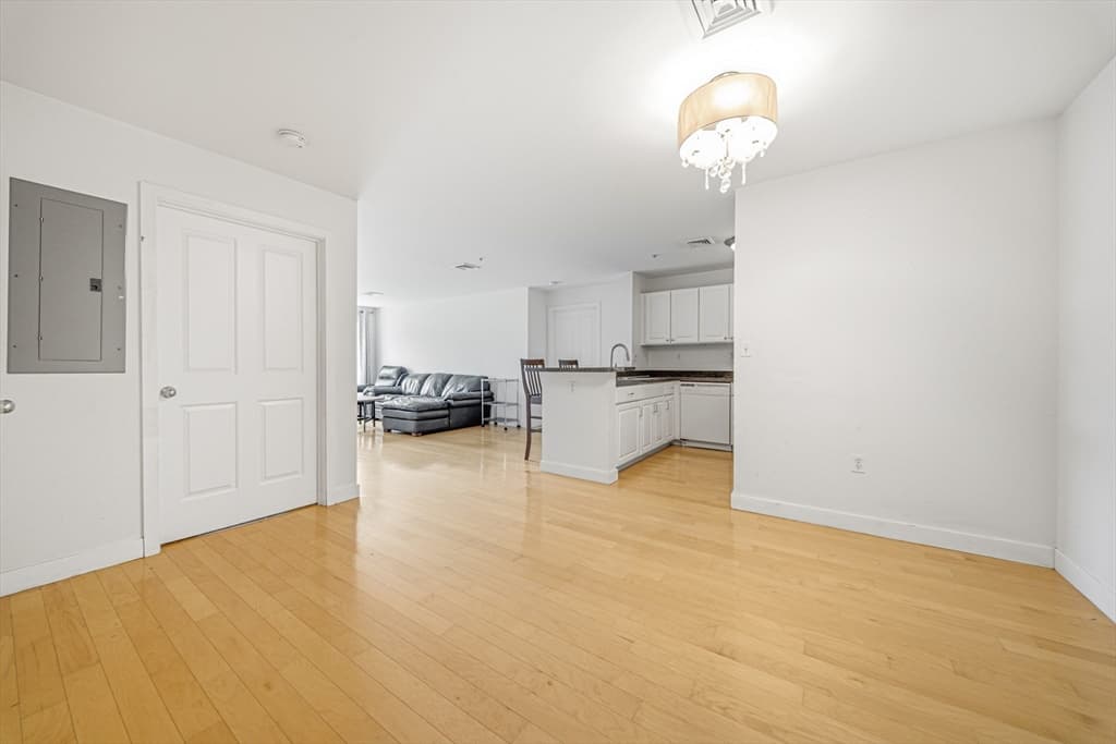 30 Franklin St # 312, Malden MA 02148 photo 2