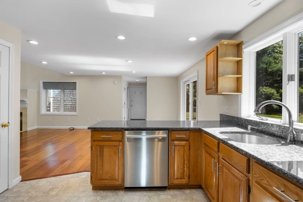 12 S Sandwich Rd, Sandwich MA 02563 photo 13