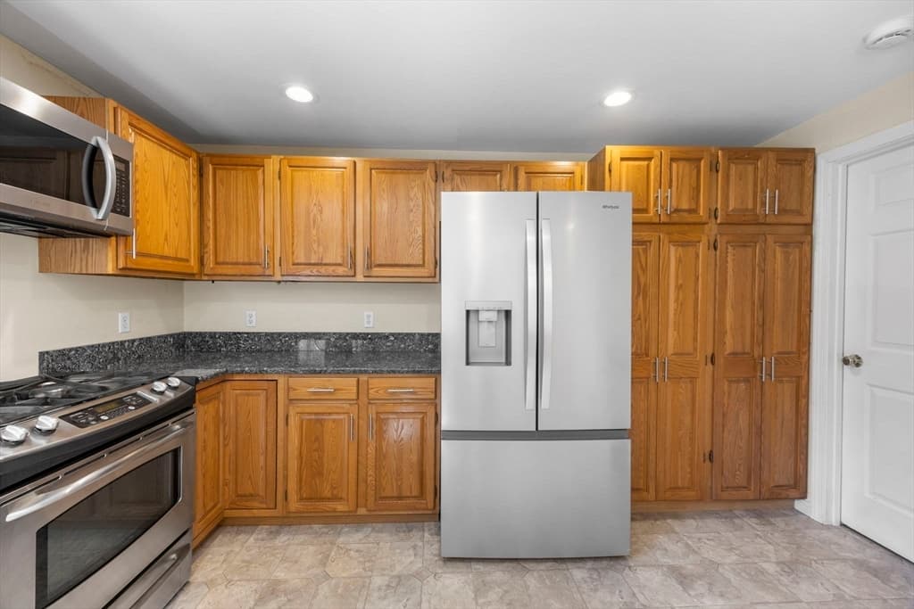 12 S Sandwich Rd, Sandwich MA 02563 photo 14