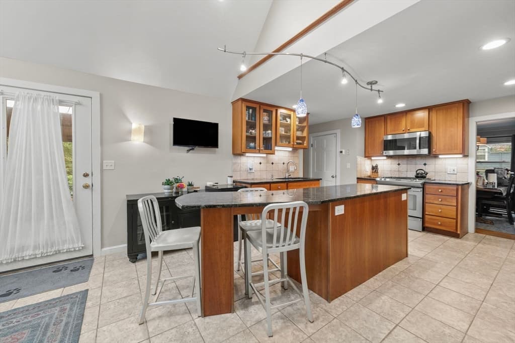 12 Chester St, Arlington MA 02476 photo 10