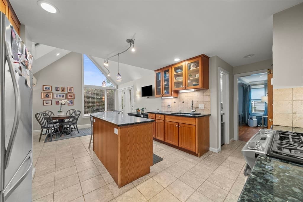 12 Chester St, Arlington MA 02476 photo 11