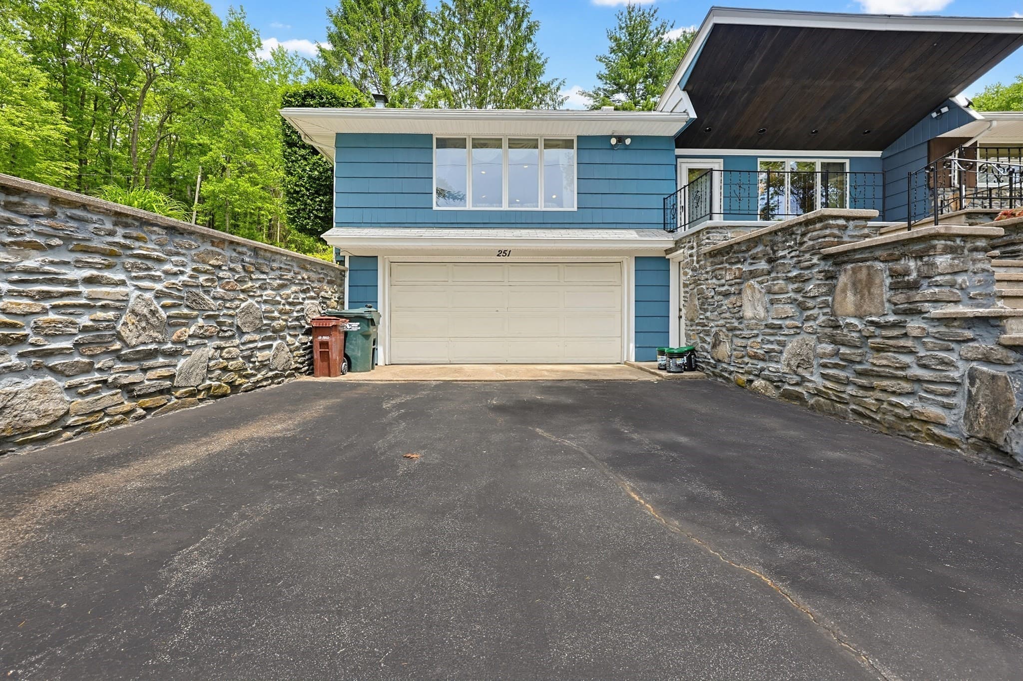 Single Family Residence at 251 Millbury St, Auburn MA 01501, Auburn, photo 2 of 42