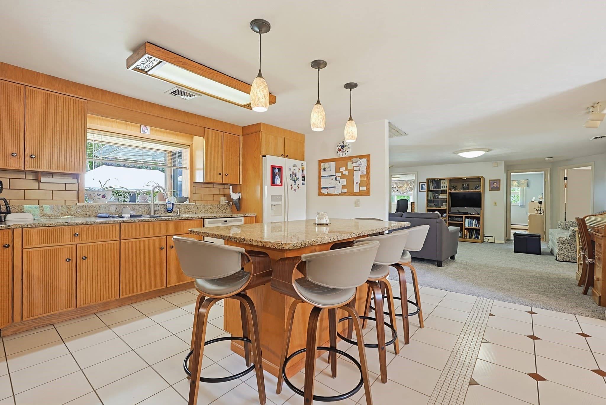 Single Family Residence at 251 Millbury St, Auburn MA 01501, Auburn, photo 13 of 42