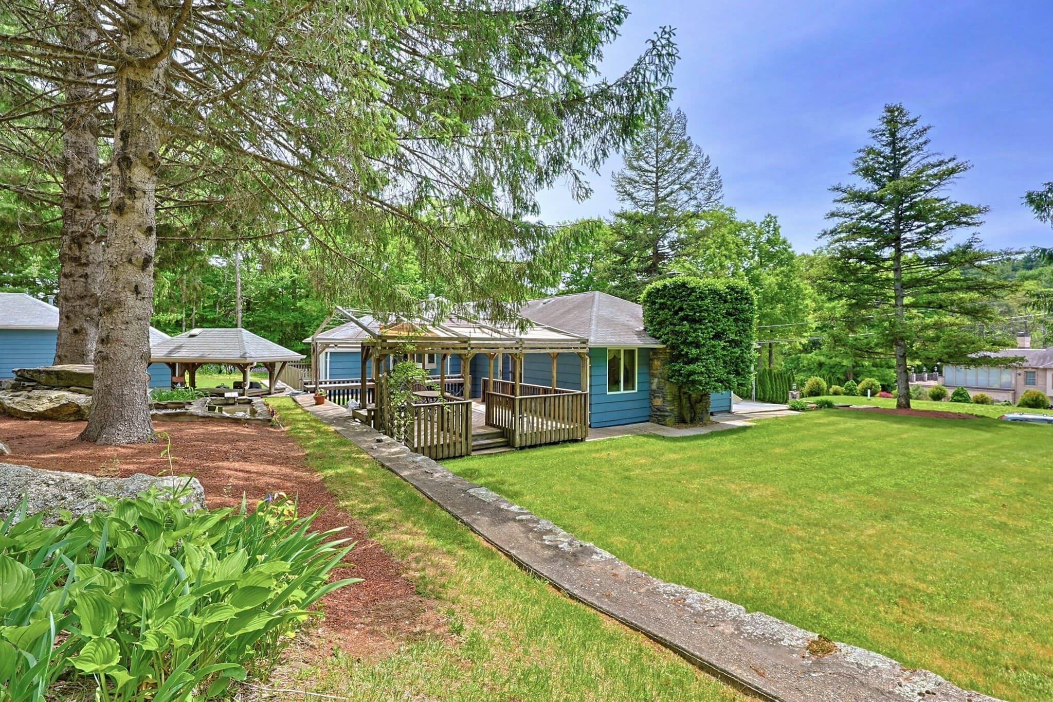 Single Family Residence at 251 Millbury St, Auburn MA 01501, Auburn, photo 41 of 42