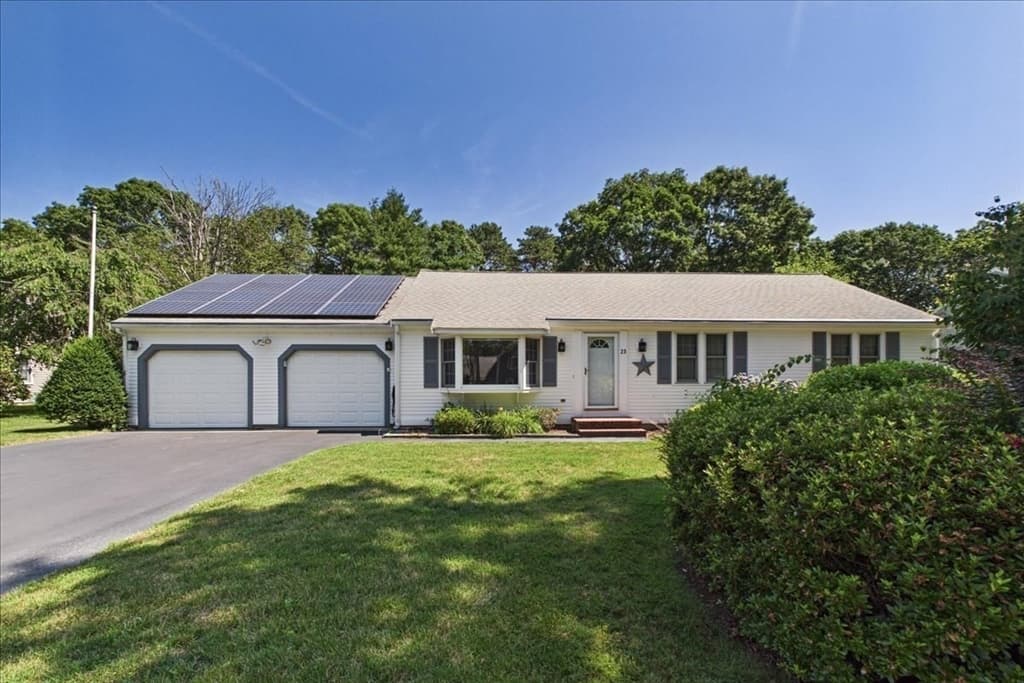 23 Joe Jay Ln, Sandwich MA 02563