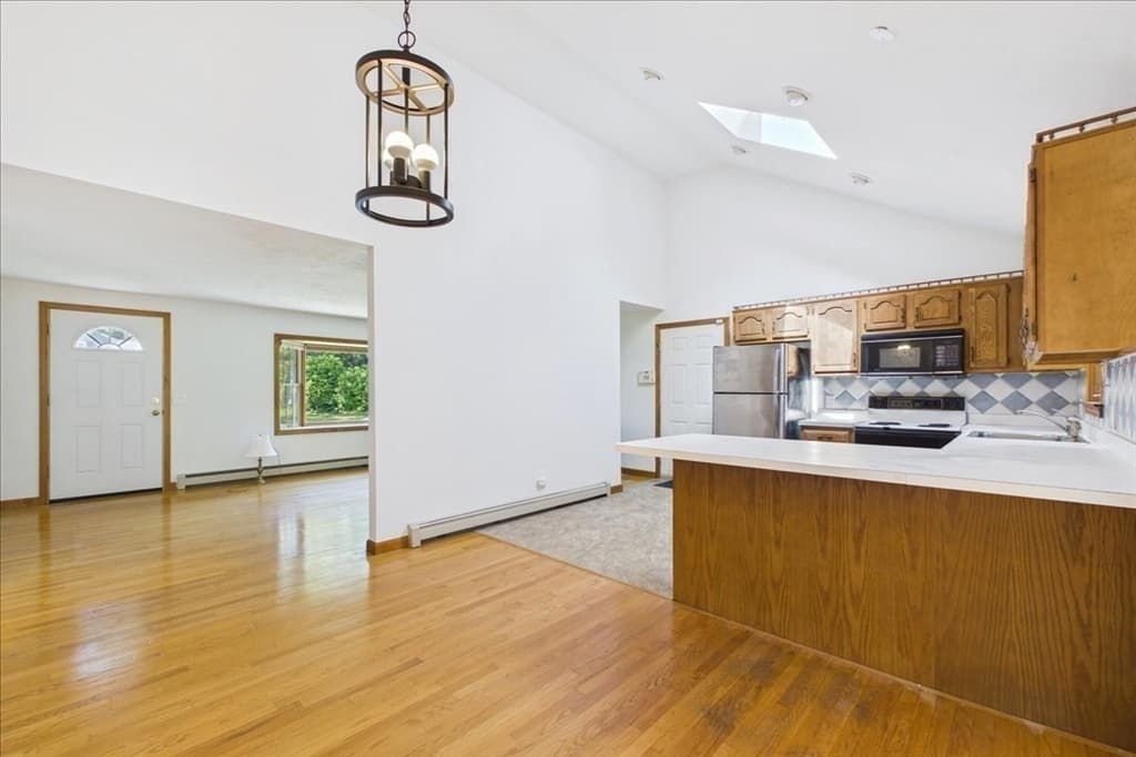 23 Joe Jay Ln, Sandwich MA 02563 photo 4
