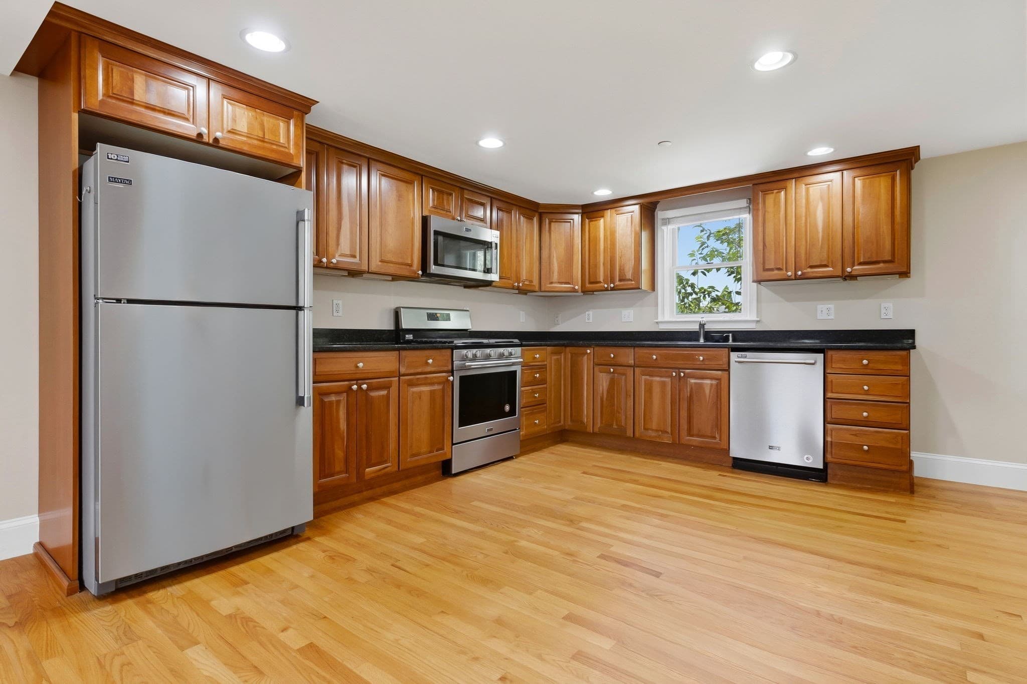 Condominium at 10 Friend Ct # 3, Wenham MA 01984, photo 8 of 26
