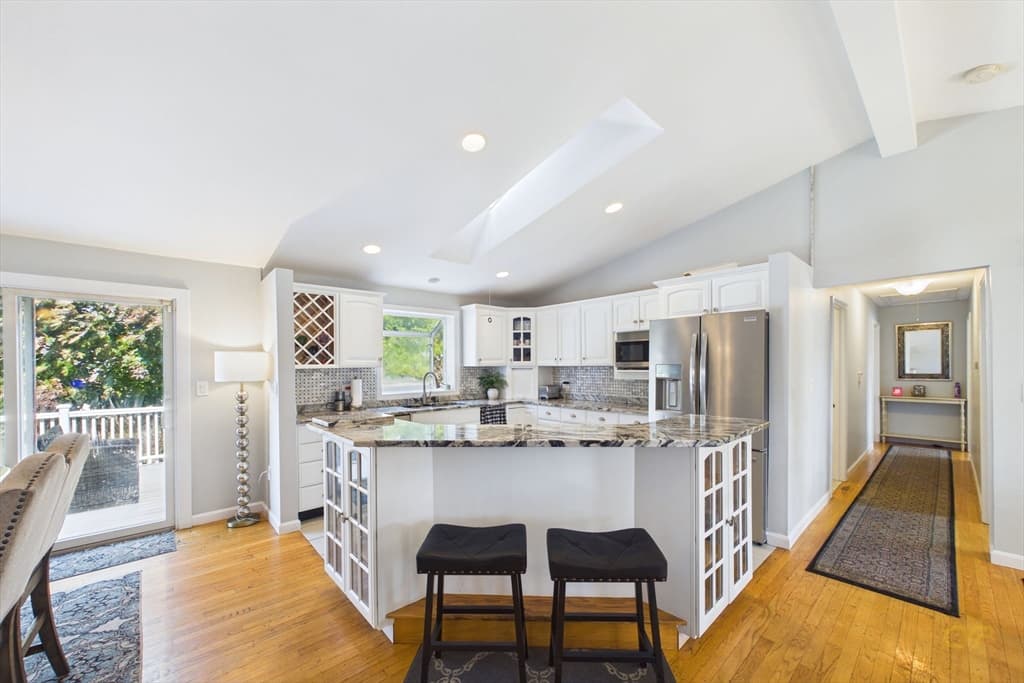 6 Lighthouse Ln, New Bedford MA 02744 photo 13