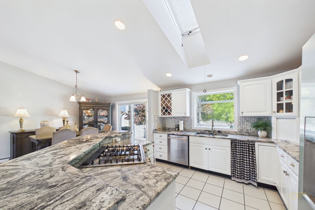6 Lighthouse Ln, New Bedford MA 02744 photo 15
