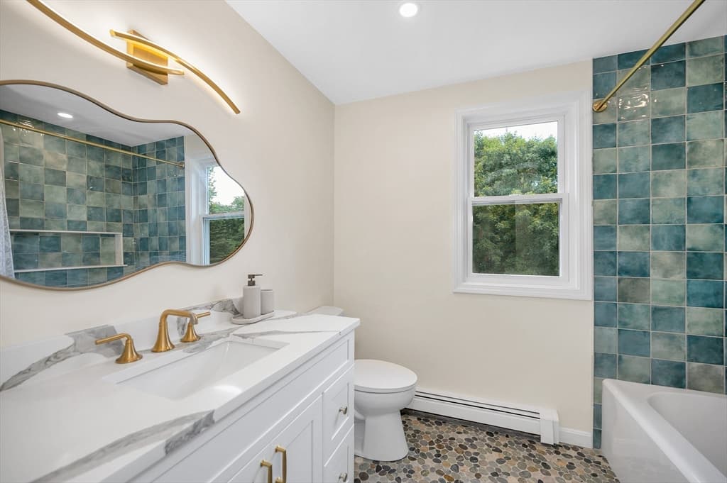 Single Family Residence at 769 Grafton St, Shrewsbury MA 01545, photo 3 of 35