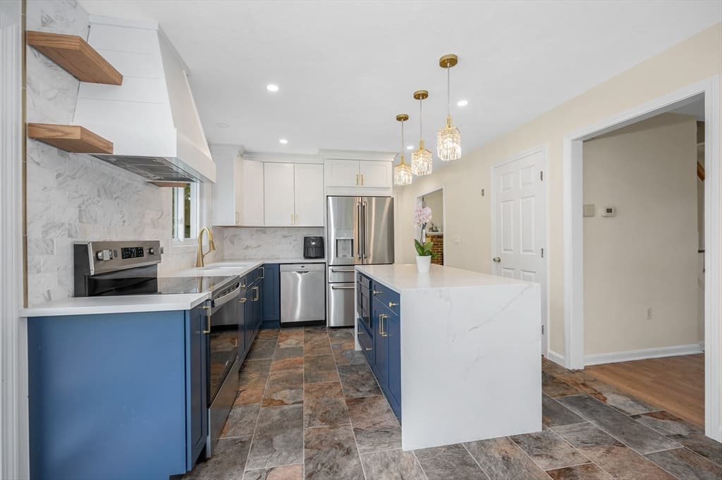 Single Family Residence at 769 Grafton St, Shrewsbury MA 01545, photo 14 of 35