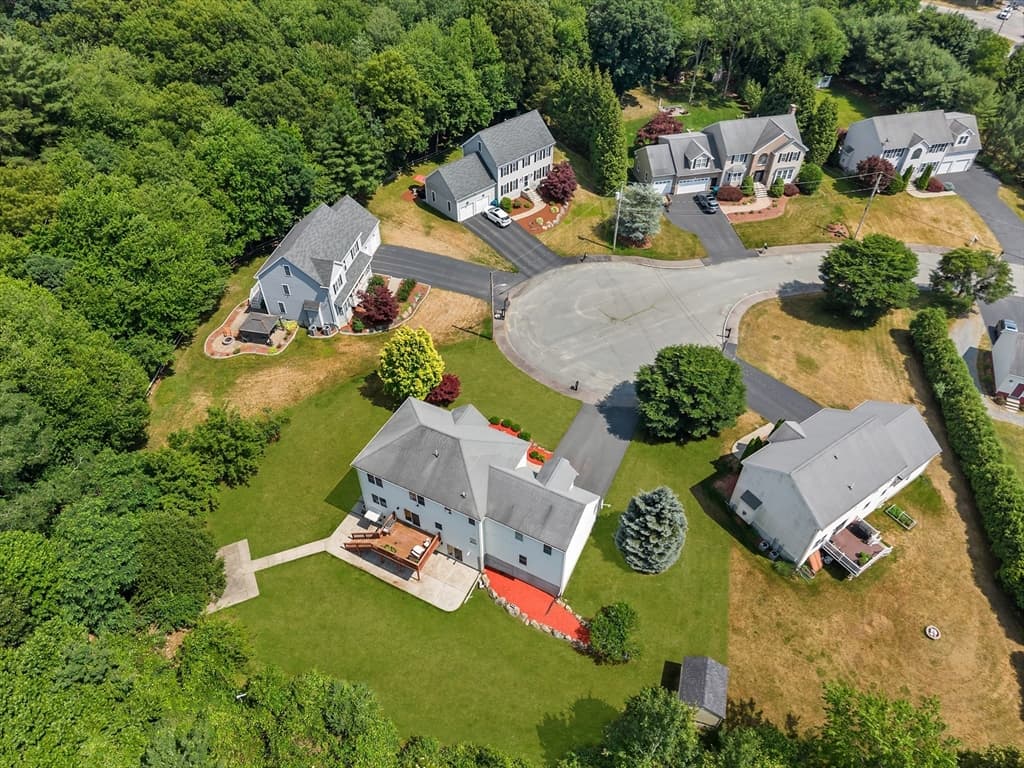 30 Willow Creek Dr, Attleboro MA 02703 photo 4