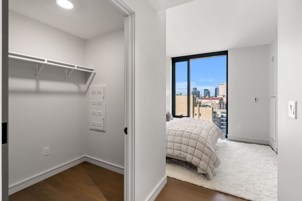 Condominium at 55 Lagrange St # 1705, Boston MA 02116, Boston, photo 12 of 19