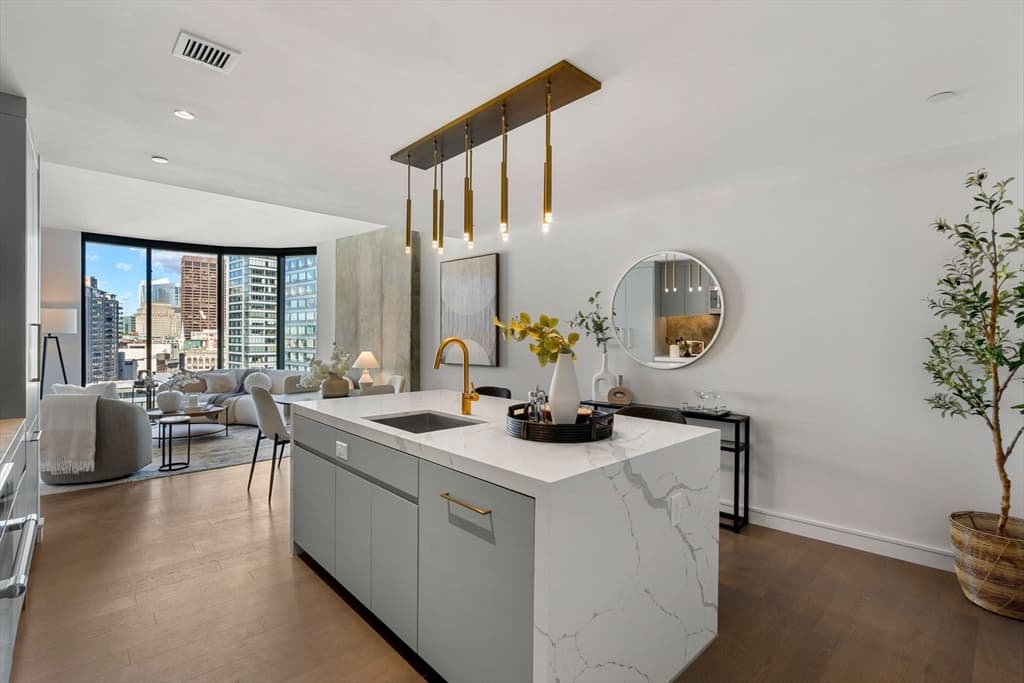 Condominium at 55 Lagrange St # 1705, Boston MA 02116, Boston, photo 7 of 19