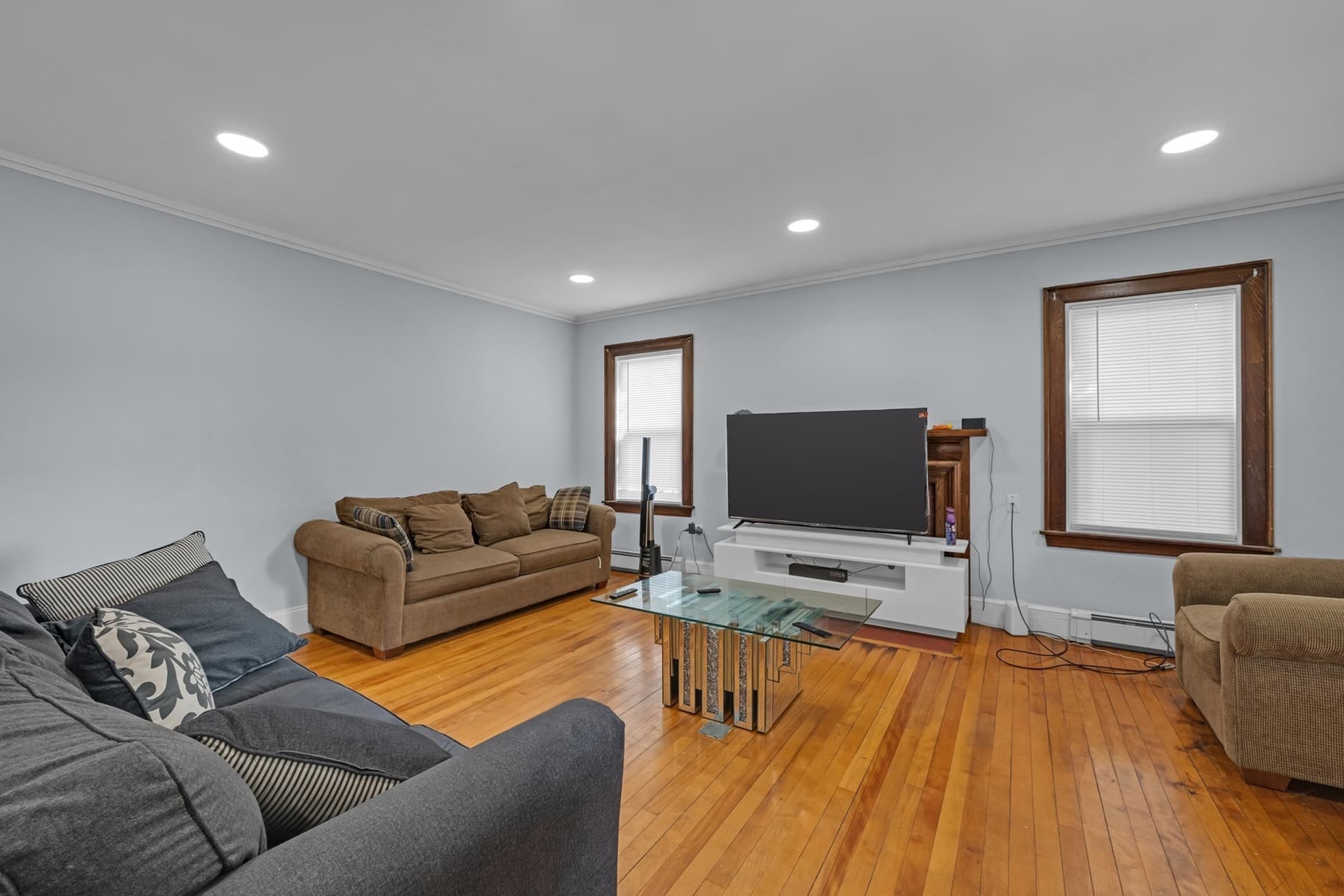 Multi Family at 18 Mount Vernon St, Fitchburg MA 01420, photo 6 of 40