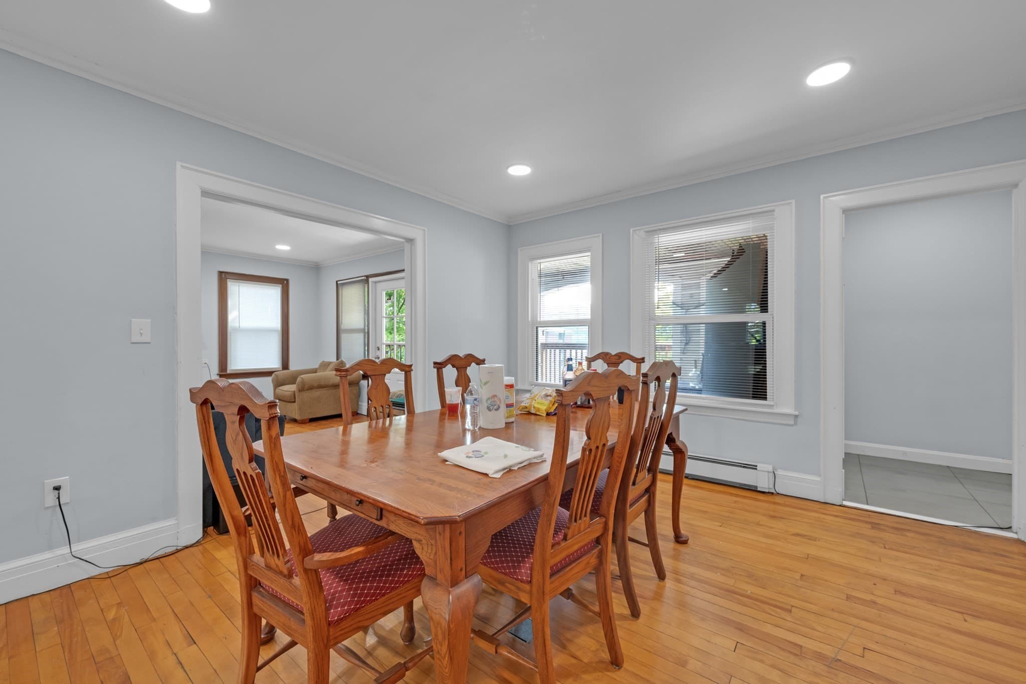 Multi Family at 18 Mount Vernon St, Fitchburg MA 01420, Fitchburg, photo 5 of 40