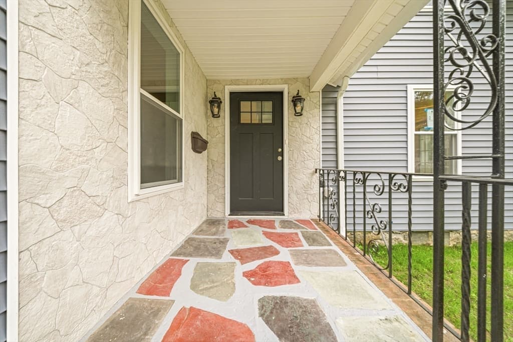 50 Clark St, Dedham MA 02026 photo 2