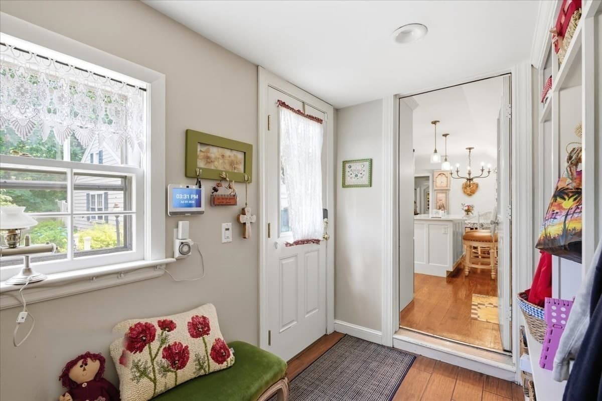 Single Family Residence at 485 Main St, Hingham MA 02043, photo 9 of 38