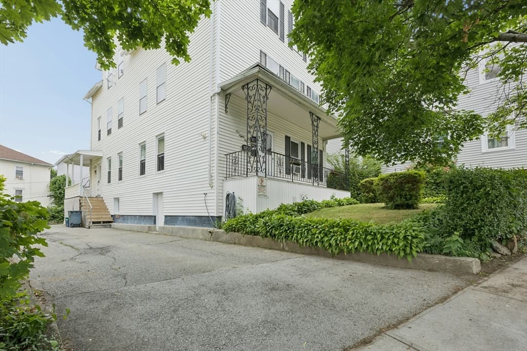 188 Vernon Street, Worcester MA 01607 photo 2