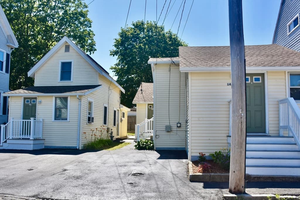 14 Longwood Ave, Wareham MA 02558
