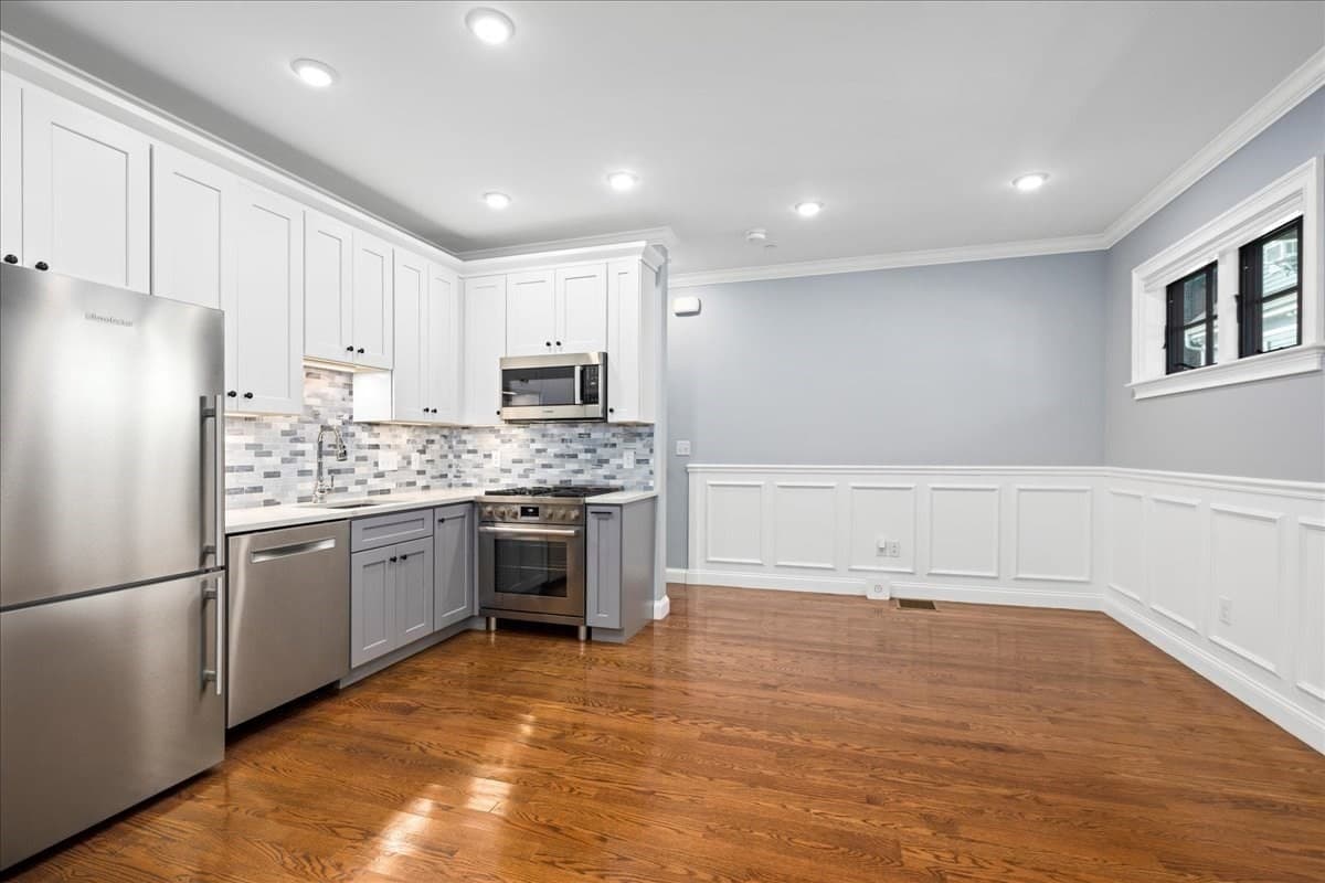 104 Beacon St # 2, Somerville MA 02143