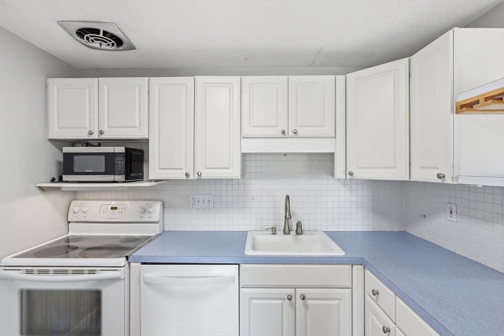 300 Park Terrace Drive # 358, Stoneham MA 02180 photo 9