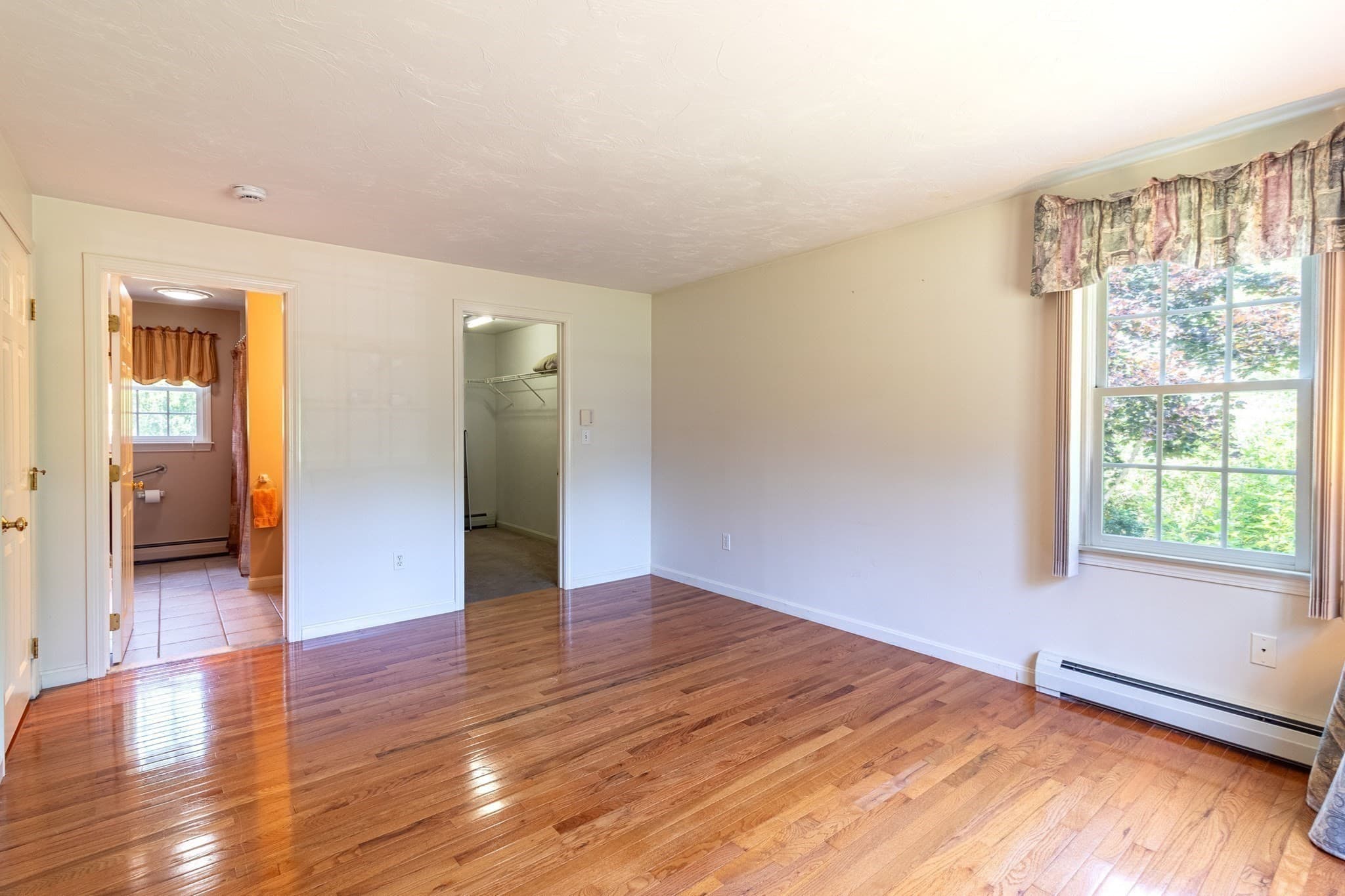 Single Family Residence at 37 Yearling Run Rd, Bourne MA 02532, photo 16 of 42