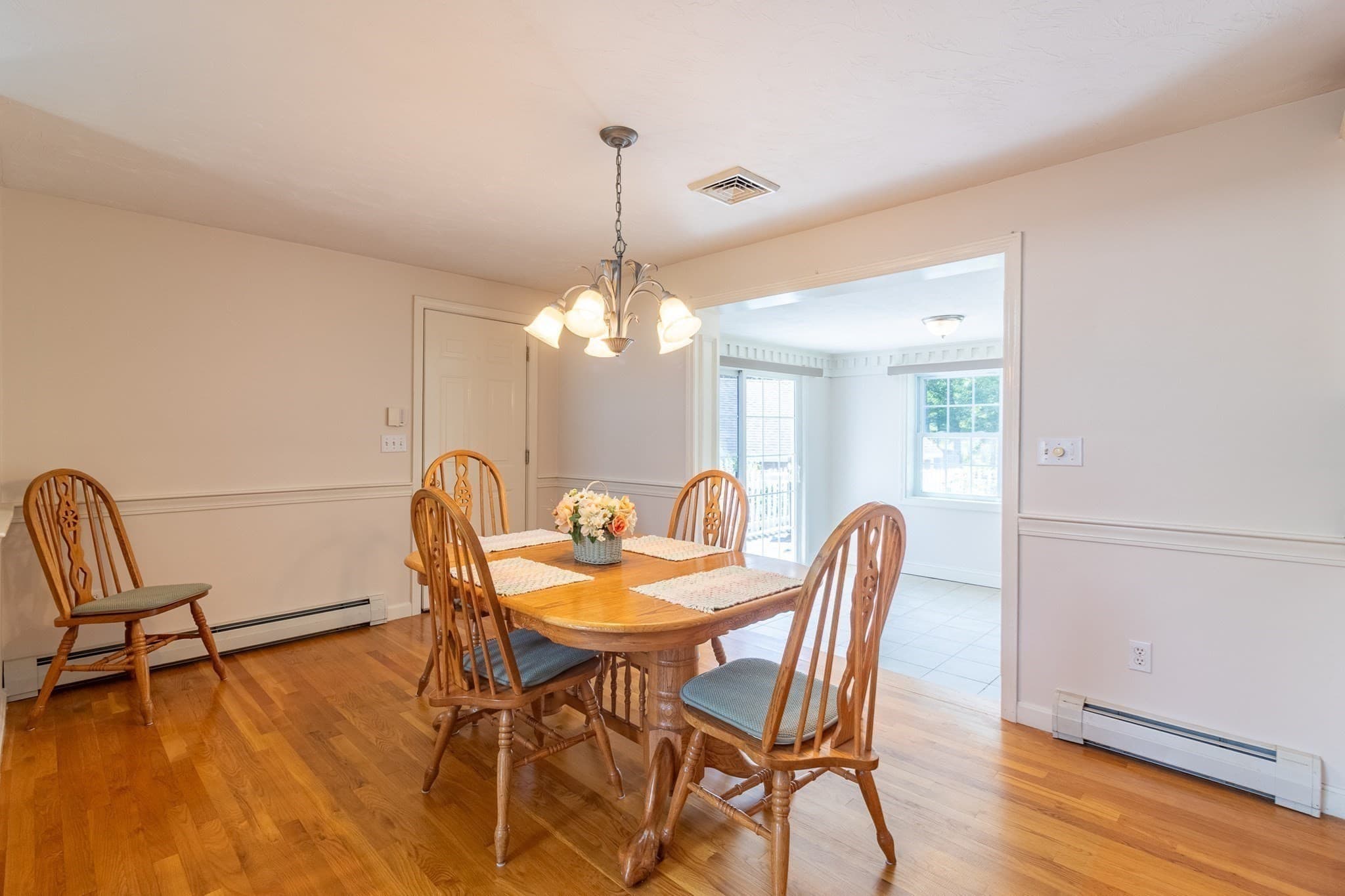 Single Family Residence at 37 Yearling Run Rd, Bourne MA 02532, photo 7 of 42