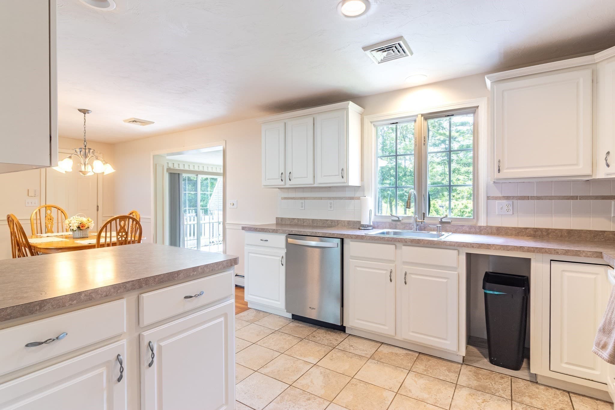 Single Family Residence at 37 Yearling Run Rd, Bourne MA 02532, photo 10 of 42