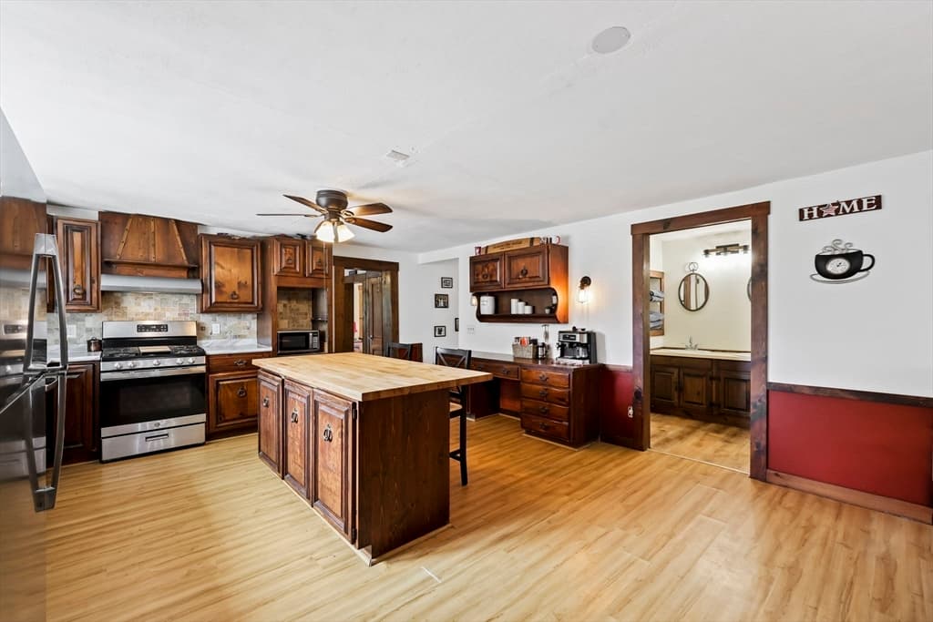 401 N Washington St, Belchertown MA 01007 photo 5