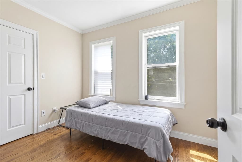 3 Family - 3 Units Up/Down at 39 Glen Rd, Boston MA 02130, photo 10 of 42