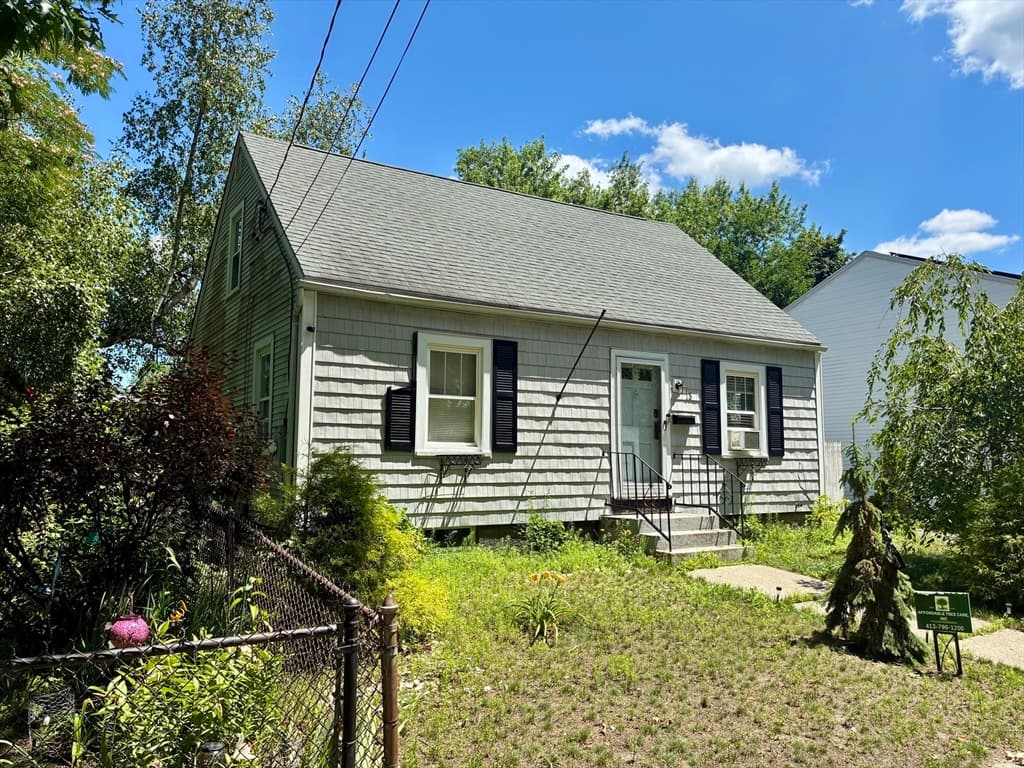73 Prentice St, Springfield MA 01104 photo 2