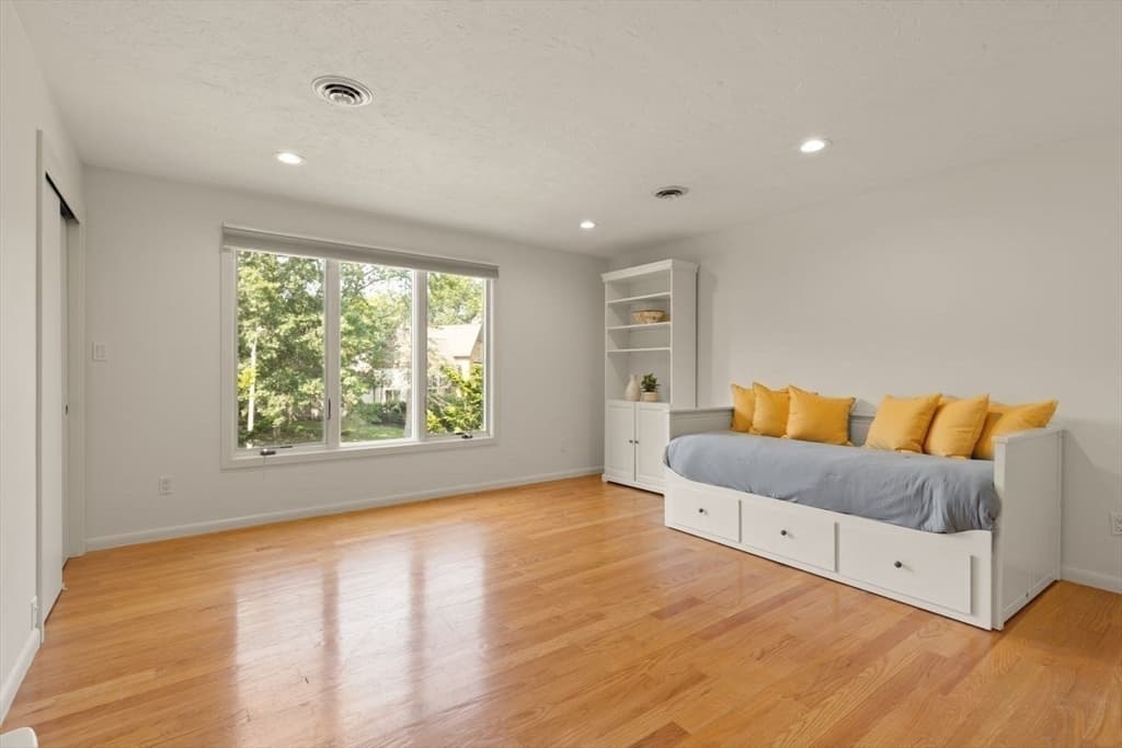 48 Castle Dr, Sharon MA 02067 photo 27