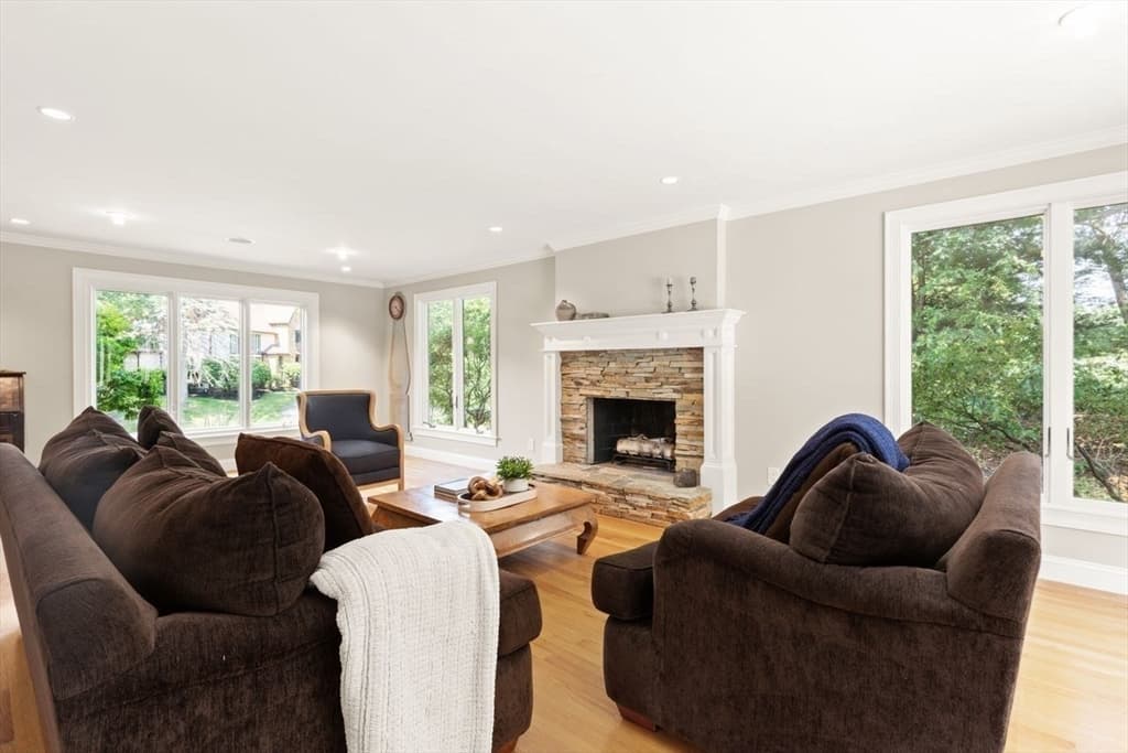 48 Castle Dr, Sharon MA 02067 photo 6