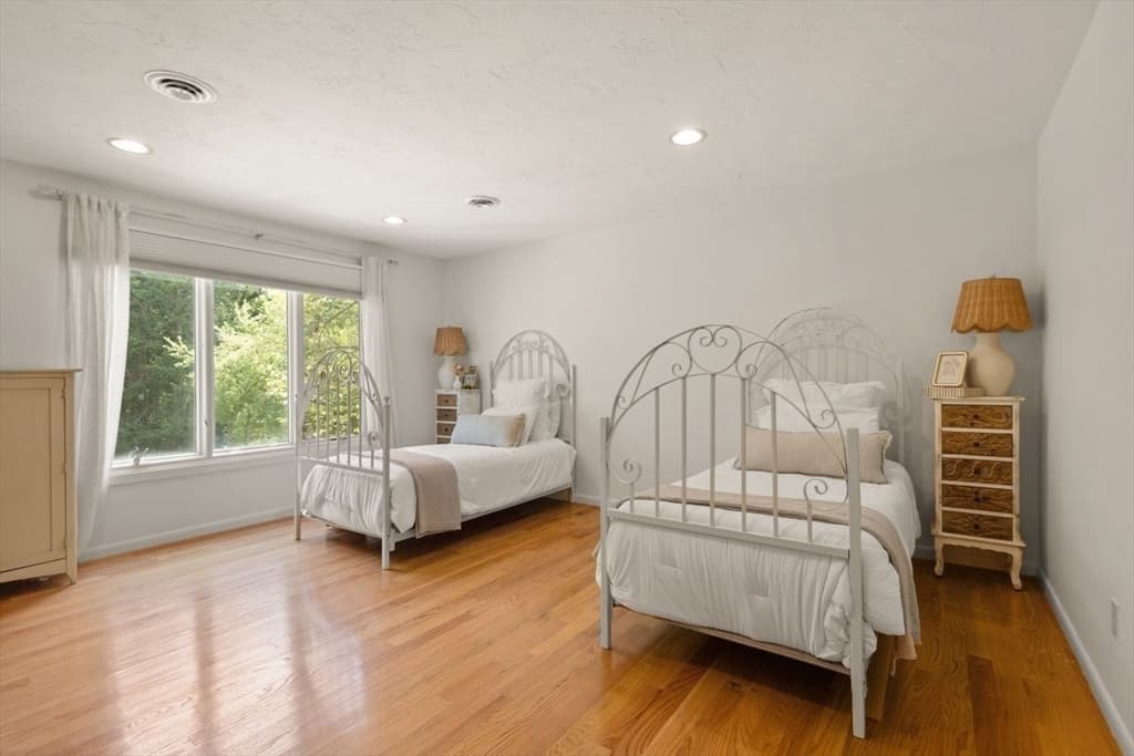 48 Castle Dr, Sharon MA 02067 photo 26