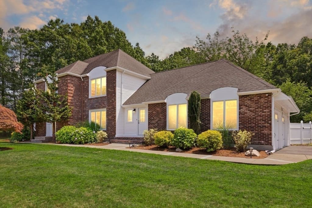 48 Castle Dr, Sharon MA 02067 photo 40