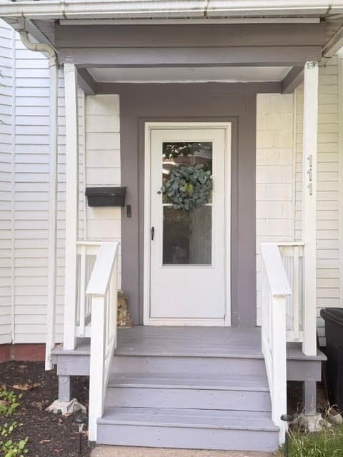 111 Maple St, Gardner MA 01440 photo 2