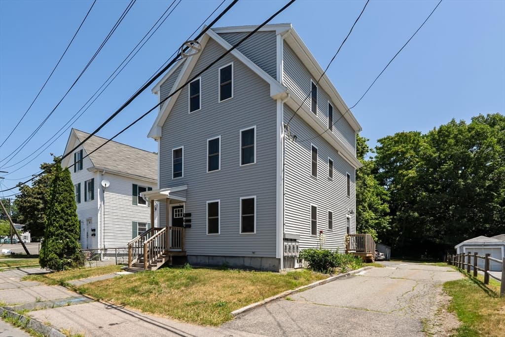 415 Danforth St, Taunton MA 02780 photo 2