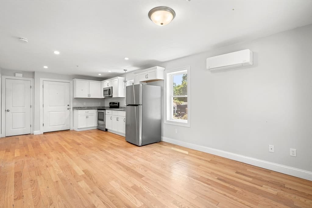 415 Danforth St, Taunton MA 02780 photo 7