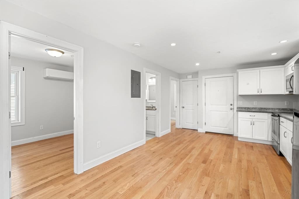 415 Danforth St, Taunton MA 02780 photo 9