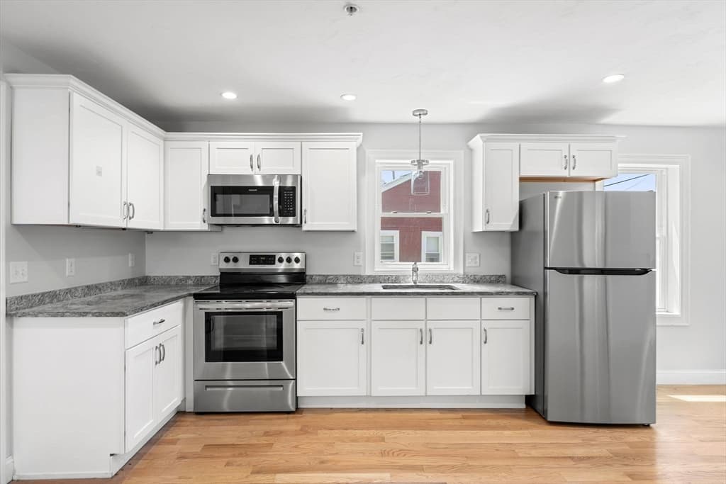 415 Danforth St, Taunton MA 02780 photo 4
