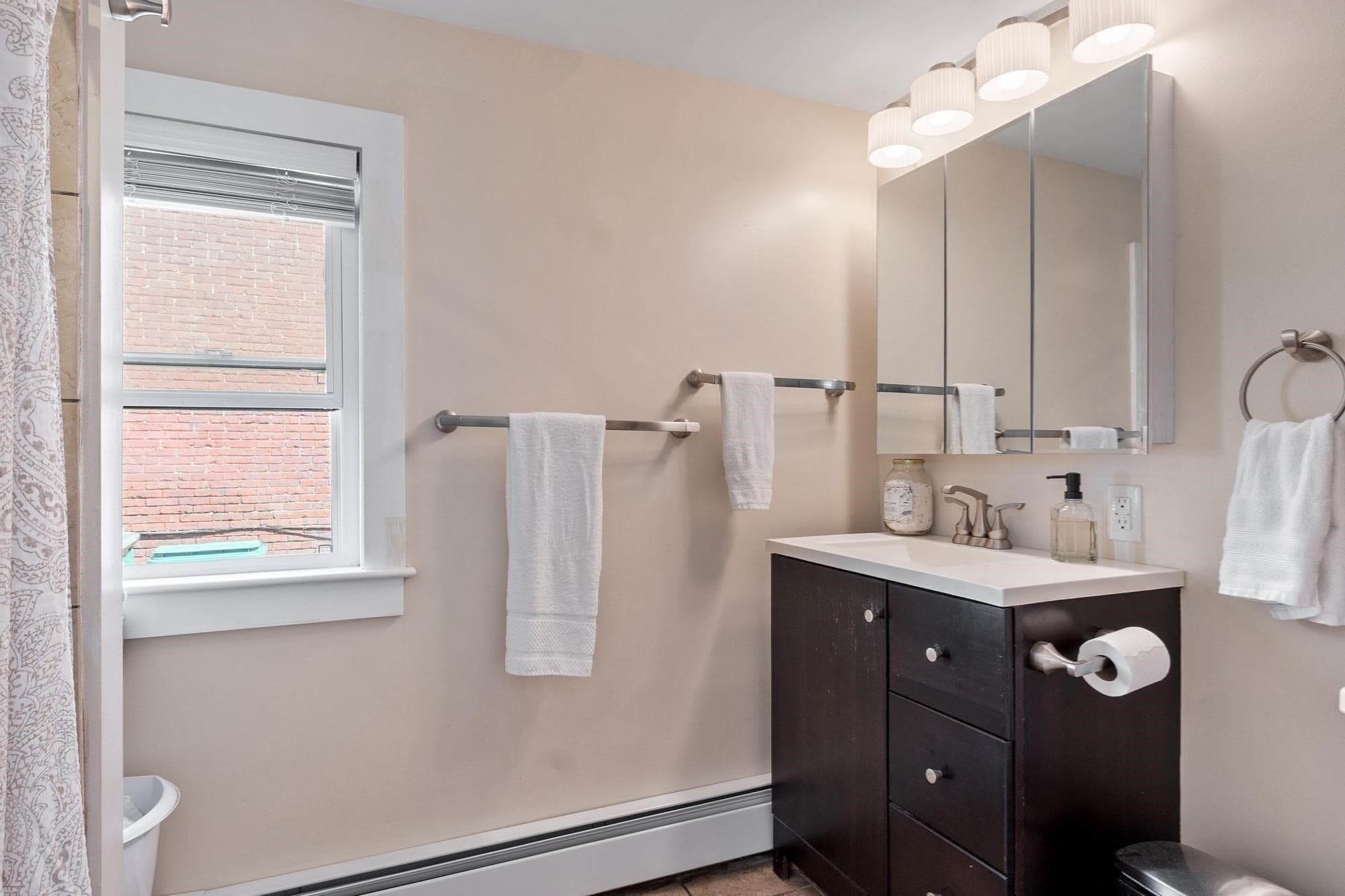 Single Family Residence at 9 Cross St, Fitchburg MA 01420, Fitchburg, photo 18 of 31