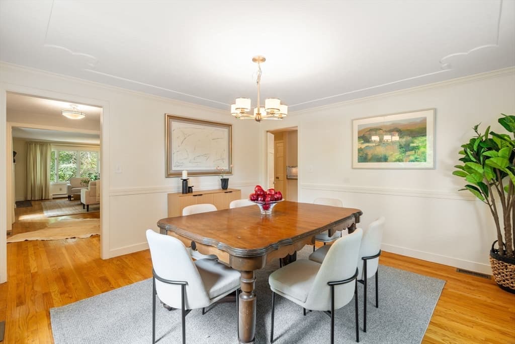 75 Hammond Pond Parkway, Brookline MA 02467 photo 5