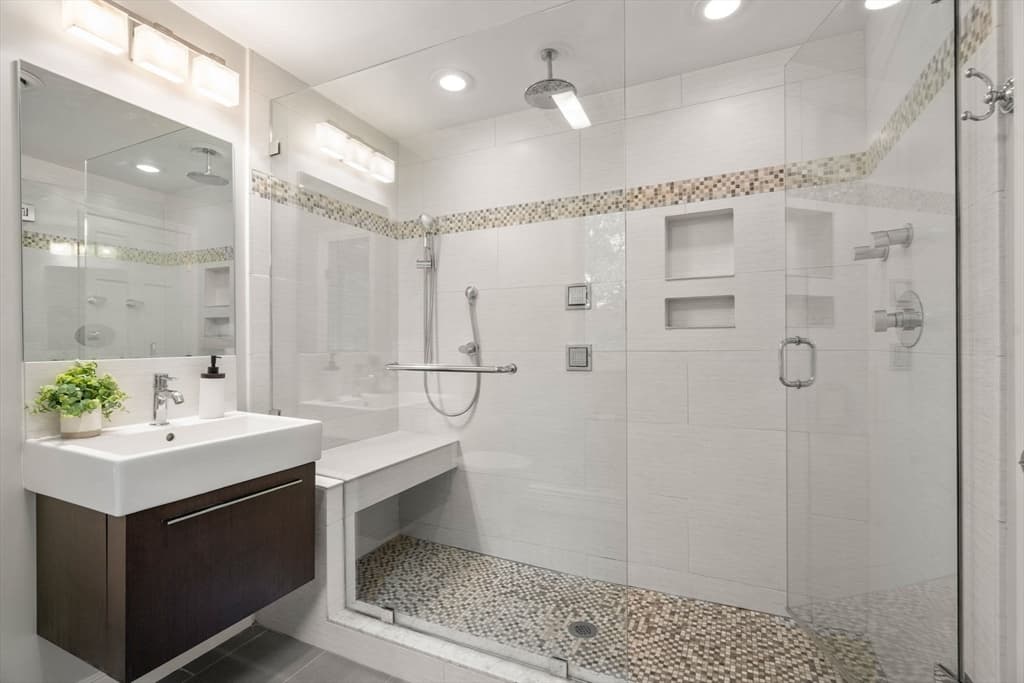 75 Hammond Pond Parkway, Brookline MA 02467 photo 19
