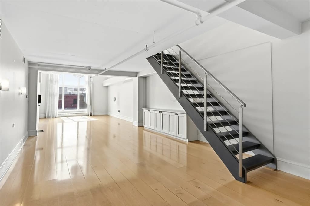 Condominium at 25 Channel Center # 210, Boston MA 02210, photo 5 of 16
