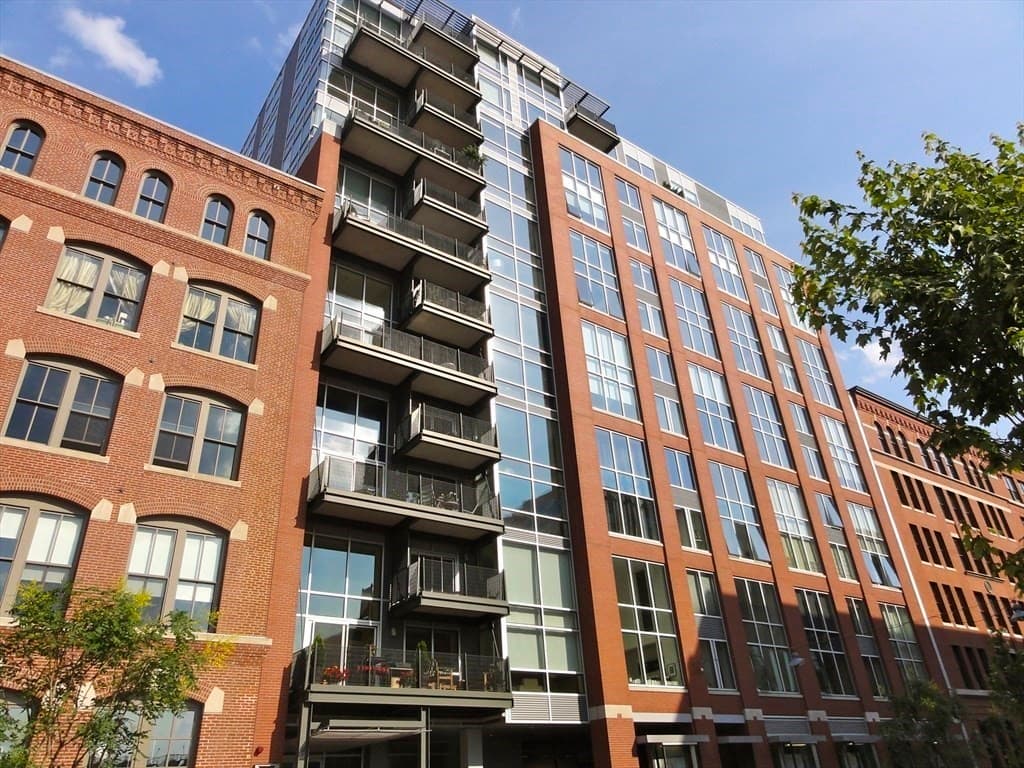 Condominium at 25 Channel Center # 210, Boston MA 02210, photo 14 of 16
